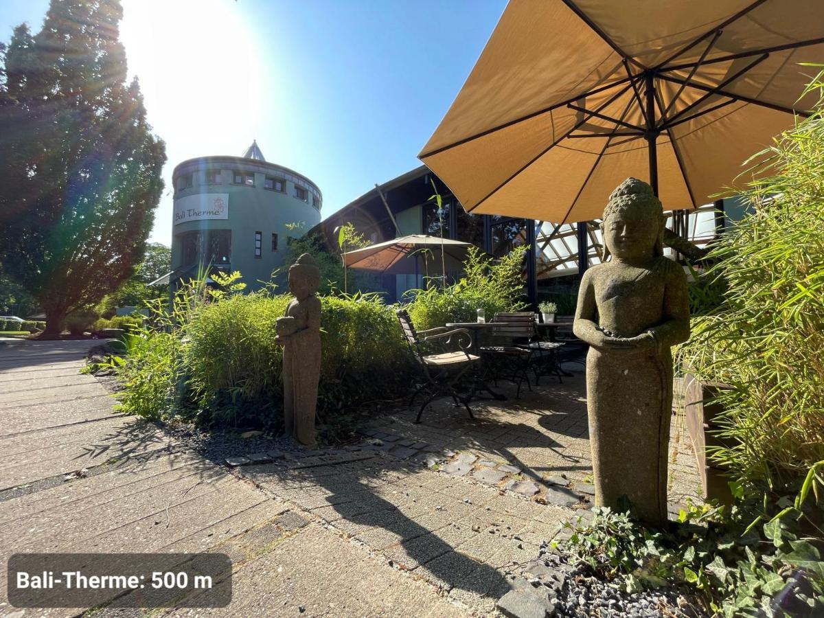 Studio3 Zentral Und Ruhig Mit Parkplatz, 5 Min Z Bali-T Und Gop, Boxspringbett Bad Oeynhausen Kültér fotó